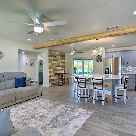 Merritt Island Home With Spa - 8 Mi To Cocoa Beach!